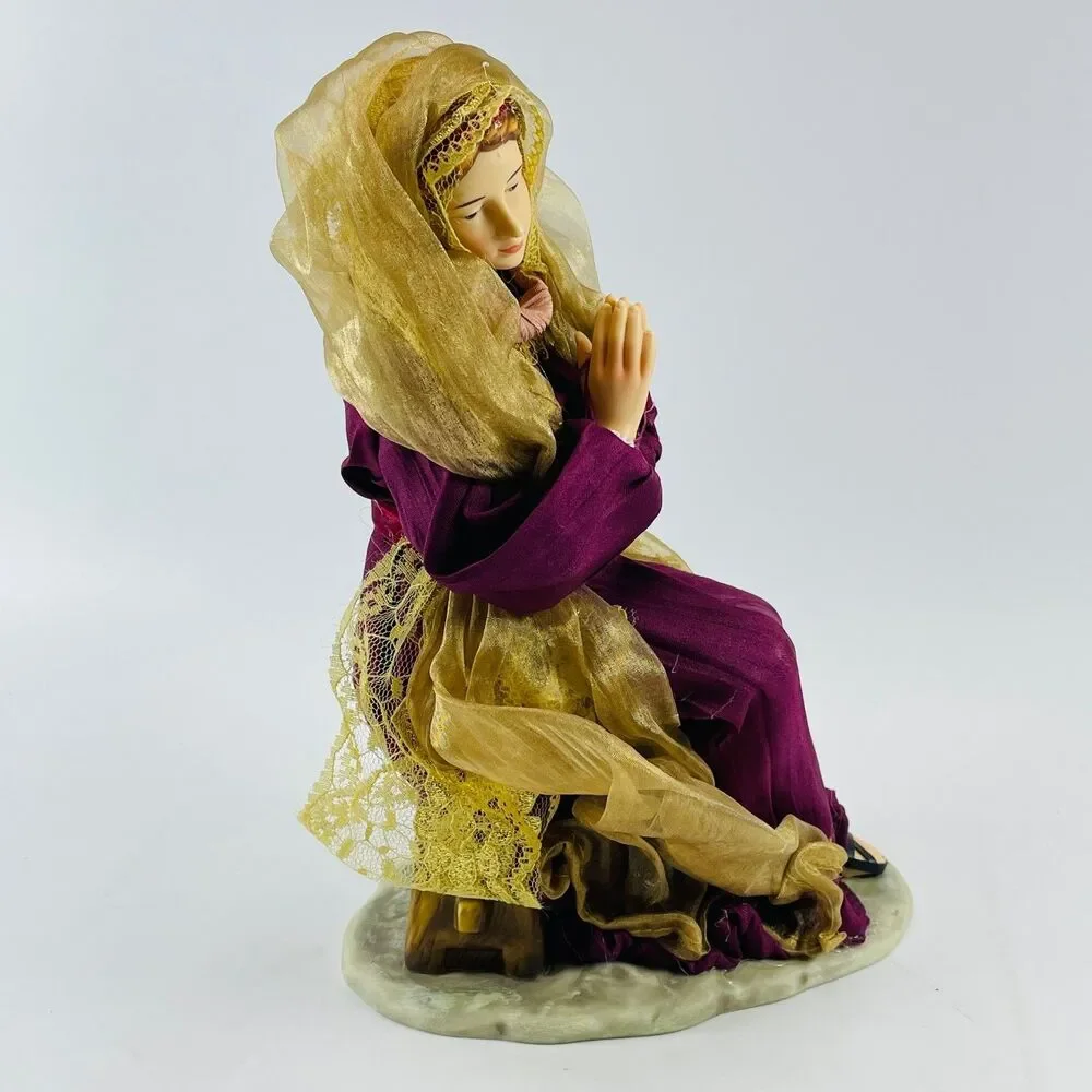 Member's Mark Large Nativity Mary Figurine 2005 Hand-Painted Christmas 10.5 inch